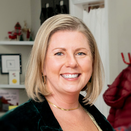 Featured Artist Spotlight: Dina Brennan